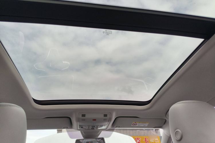 Used Volkswagen Tharu 2024 300TSI Two-Wheel-Drive Moon Luxury Edition
