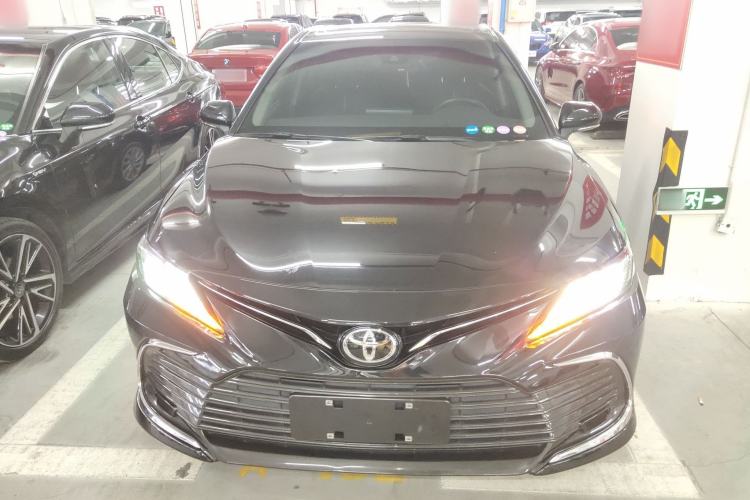 Used Toyota Camry 2021 2.0G Luxury Edition
