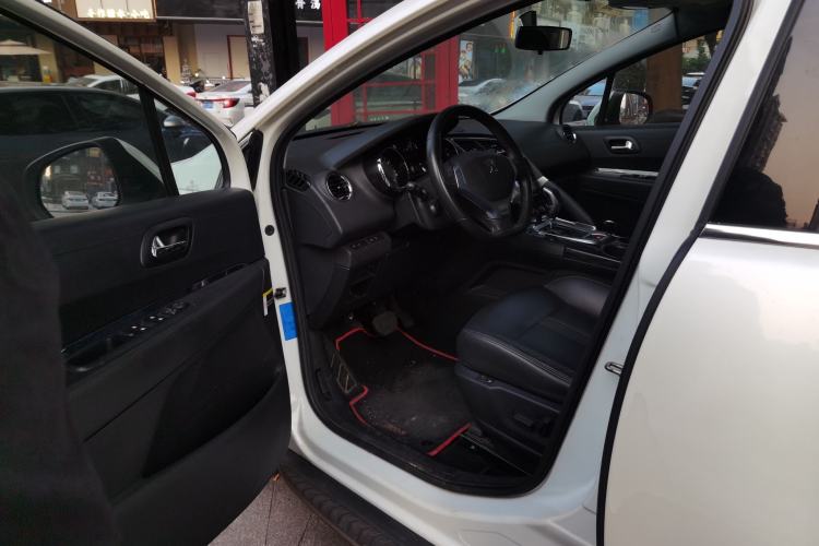 Used Peugeot 3008 2015 2.0L Automatic Trend Edition Driver Seat