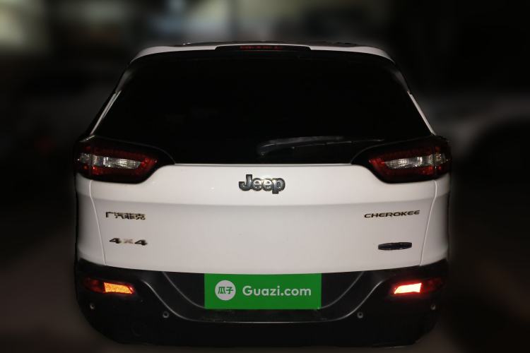 Used Jeep Cherokee 2016 2.4L Leading Edition
