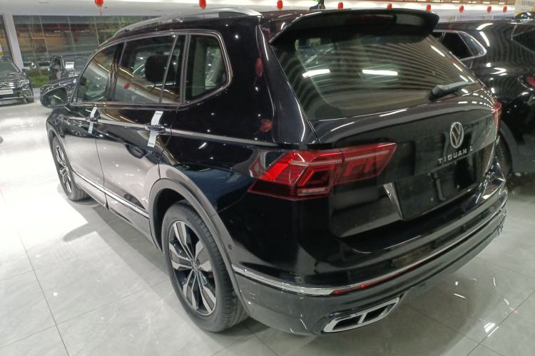 Used Volkswagen Tiguan L 2024 330TSI Automatic Two-Wheel Drive R-Line Enhanced Edition Exterior 2