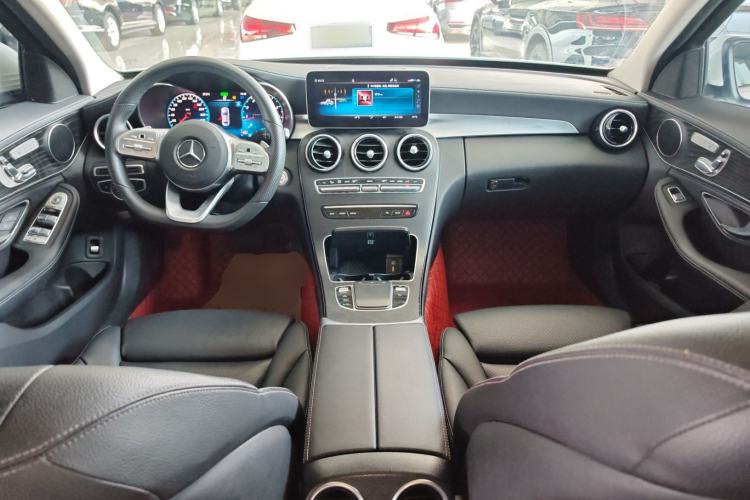 Used Mercedes-Benz C-Class 2020 C 260 L Sport Edition Center Console