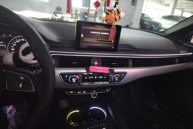 Used Audi A5 2020 Cabriolet 40 TFSI Fashion Edition China VI Emission Standard Center Console