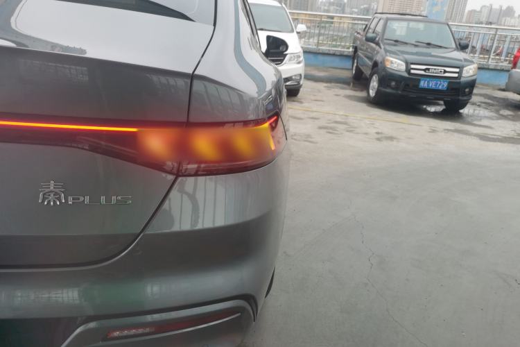 Used BYD Qin PLUS 2024 HONOR Edition DM-i 55KM Leading Model
