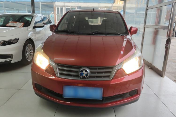 Used Venucia R50 2014 1.6L Automatic Splendid Edition
