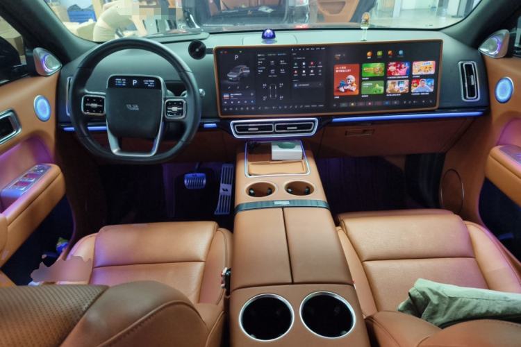 Used Li Auto L8 2023 Pro Model Center Console