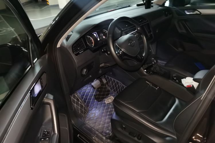 Used Volkswagen Tiguan L 2018 330TSI Automatic Two-Wheel Drive Luxury Edition Driver Seat