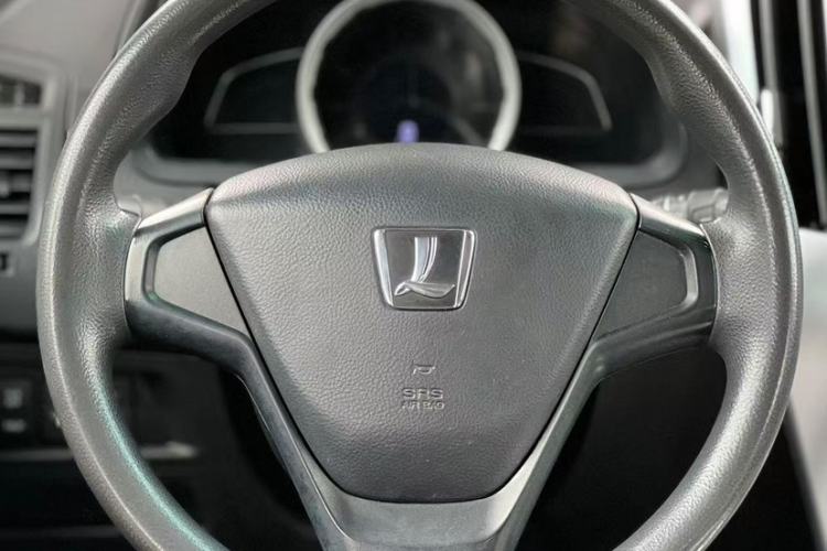 Used Luxgen U6 SUV 2016 1.8T Style Value Model Interior 4