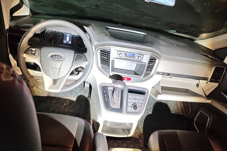 Used JAC Refine M4 2022 2.0 TGDI Automatic Business Edition
