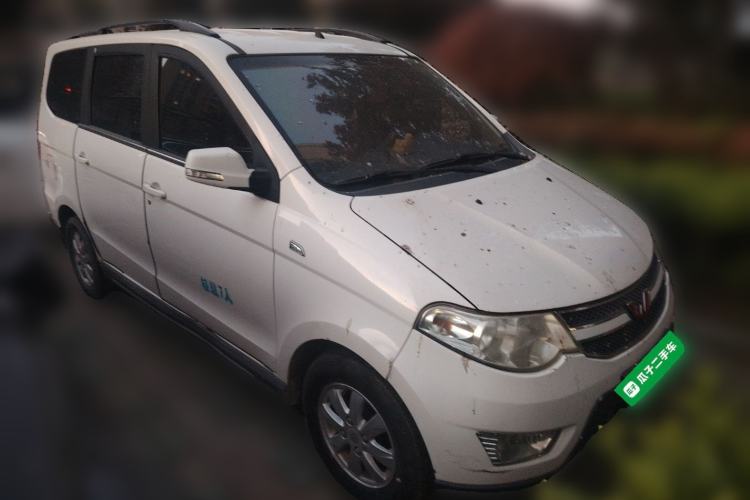 Used Wuling Hongguang 2014 1.2L S Comfort Model China IV Front Right 45 Deg