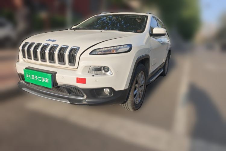 Used Jeep Cherokee 2016 2.4L Superior Edition