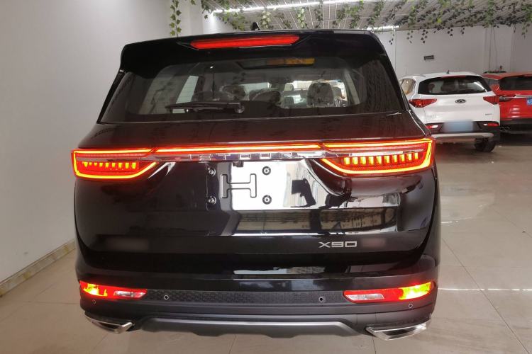 Used JETOUR X90 PLUS 2025 1.6TD DCT Luxury Edition 7-Seater
