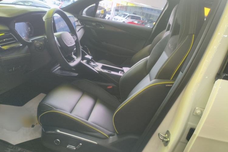 Used Lynk & Co 06 2023 Remix 1.5T Dynamic Halo