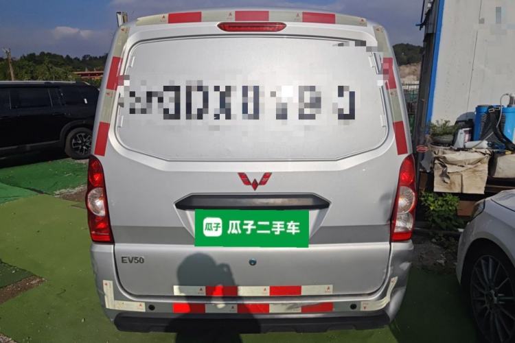 Used Wuling EV50 2022 Affordable Model Anchi with 35.904 kWh
