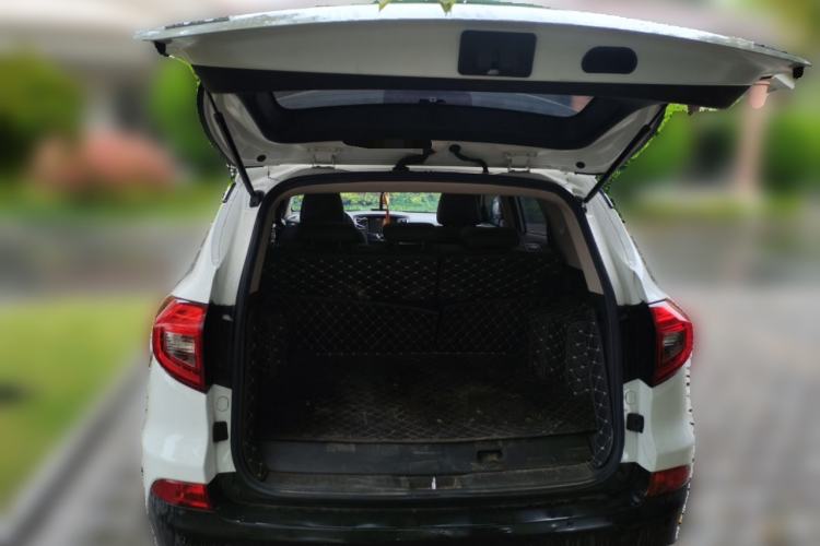 Used BYD Song New Energy 2017 Song DM 1.5TID All-Wheel Drive Prestige Model Trunk