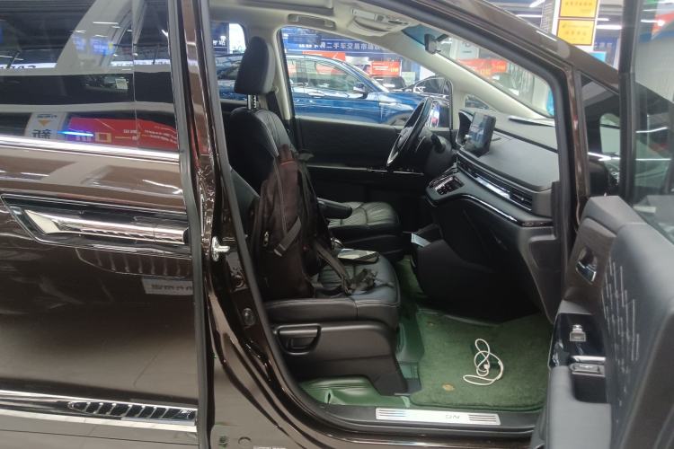 Used Honda Elysion 2022 2.0L eHEV Luxury Edition
