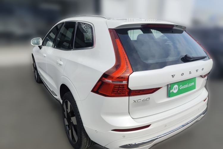 Used Volvo XC60 New Energy 2024 T8 Plug-in Hybrid Long-Range All-Wheel Drive Smart Luxury Edition
