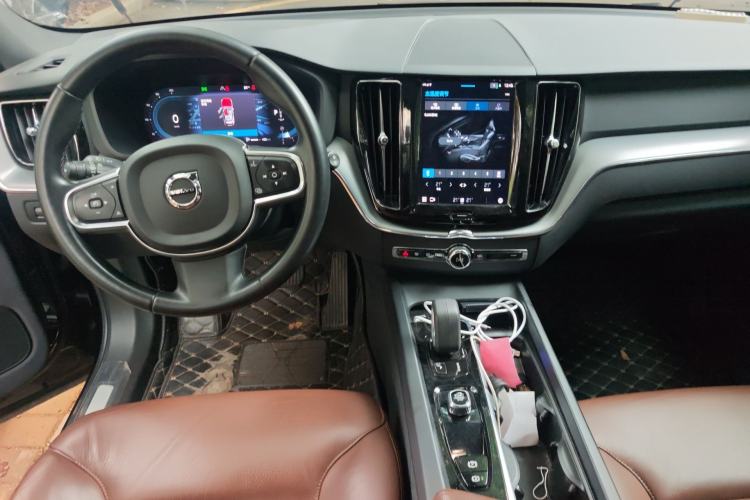 Used Volvo XC60 2022 B5 4x4 Zhiyi Luxury Edition