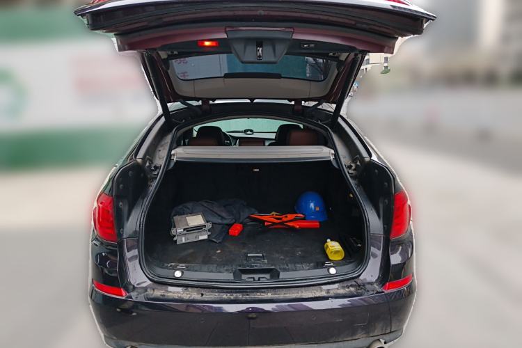 Used BMW 5 Series GT 2013 535i Leading Model Trunk