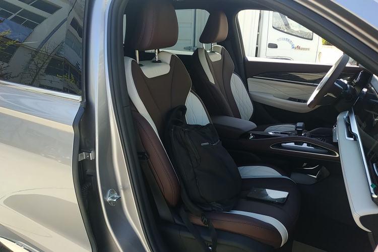 Used Geely Auto Monjaro L 2024 2.0TD High-Power Automatic Two-Wheel Drive Yunqi Version Right Front Seat