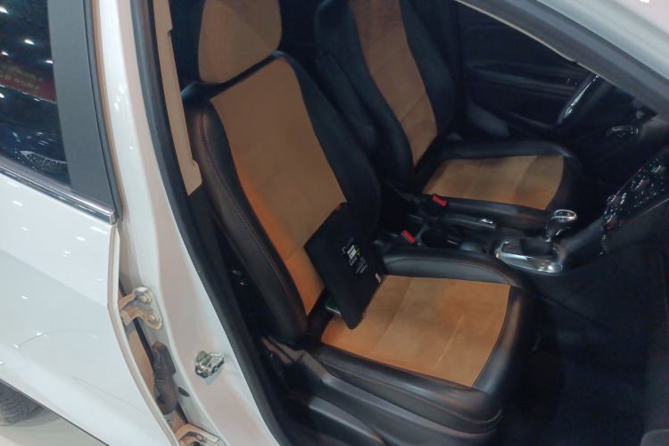 Used Buick Encore 2015 1.4T Automatic Two-Wheel Drive Urban Leading Model
