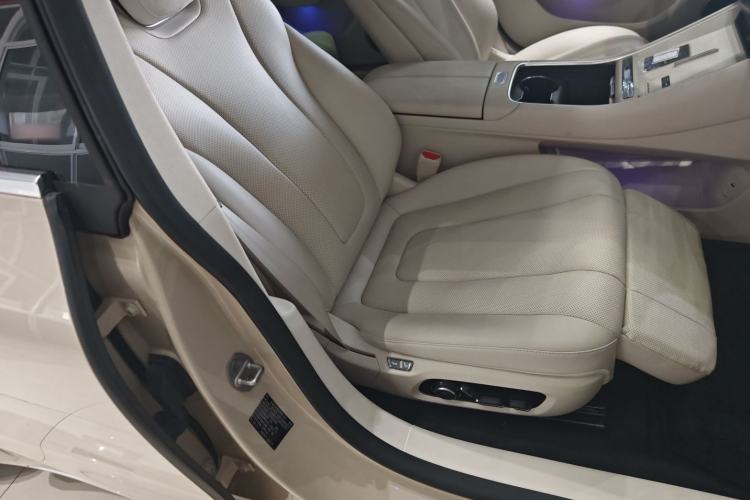 Used Hima Luxeed S7 2025 855 km Max