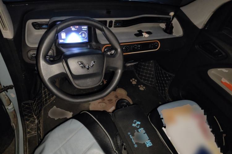 Used Wuling Hongguang MINIEV 2020 Enjoyment Model Lithium Iron Phosphate Center Console