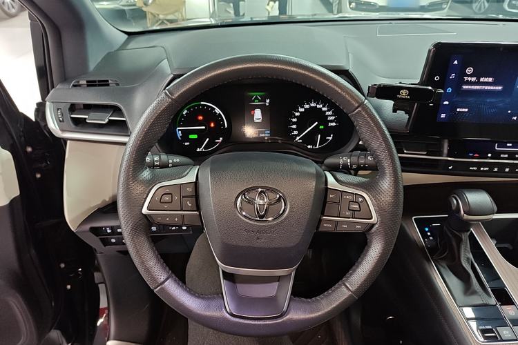 Used Toyota Granvia 2023 2.5L Hybrid Prestige PLUS Edition