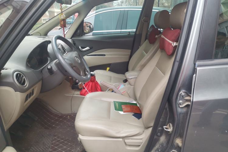 Used JAC Group Refine M2 2012 1.8L MT Business & Luxury 7-Seater