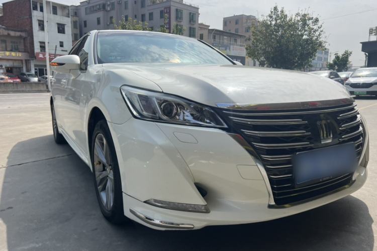 Used Toyota Crown 2015 2.5L Executive Edition
