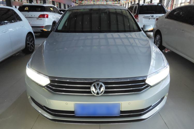 Used Volkswagen Magotan 2019 330TSI DSG Leading Edition China V Standard