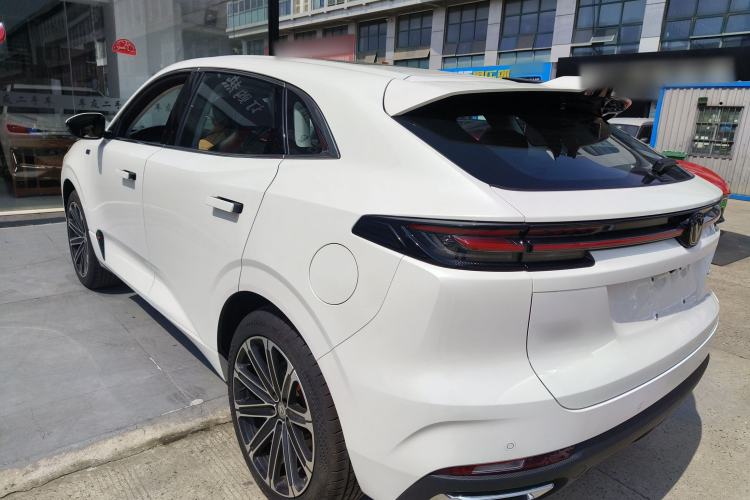 Used CHANGAN UNI-K iDD 2024 ZhiDian iDD 1.5T 135km Smart Leading Model

