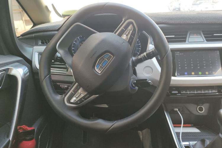 Used Geely Auto Vision X3 2019 Upgraded Model 1.5L Manual Elite Version
