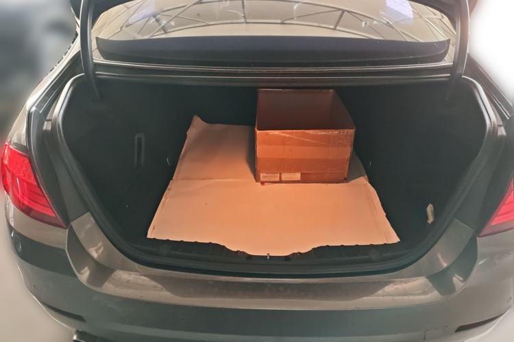 Used BMW 5 Series 2012 530Li Leading Model Trunk