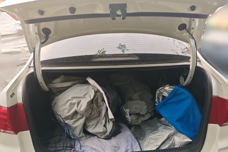 Used Volkswagen Santana 2018 1.5L Automatic Fashion Edition Trunk