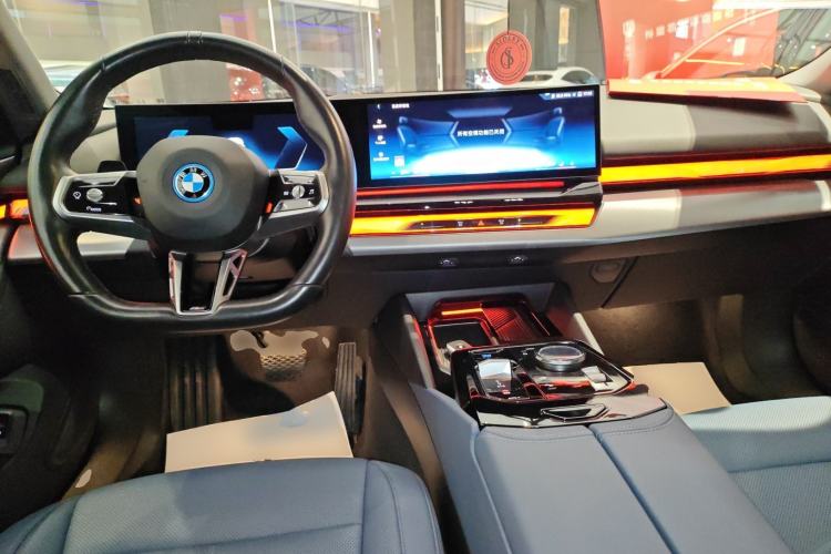 Used BMW i5 2024 eDrive 35L Luxury Model with M Sport Package
