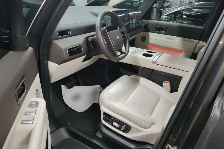 Used Li Auto MEGA 2024 Ultra Model
