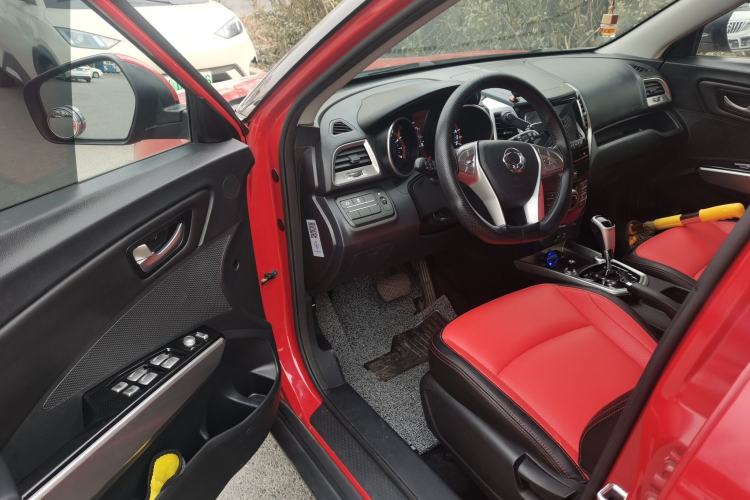 Used SsangYong Tivolan 2015 1.6L Automatic Two-Wheel Drive Zhi Chun Edition Driver Seat