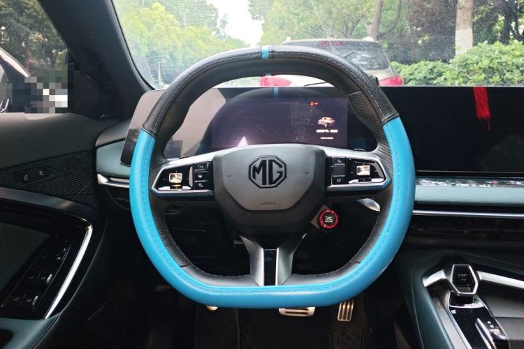 Used MG 7 2023 2.0T Automatic Trophy+ Ignition Glory Edition
