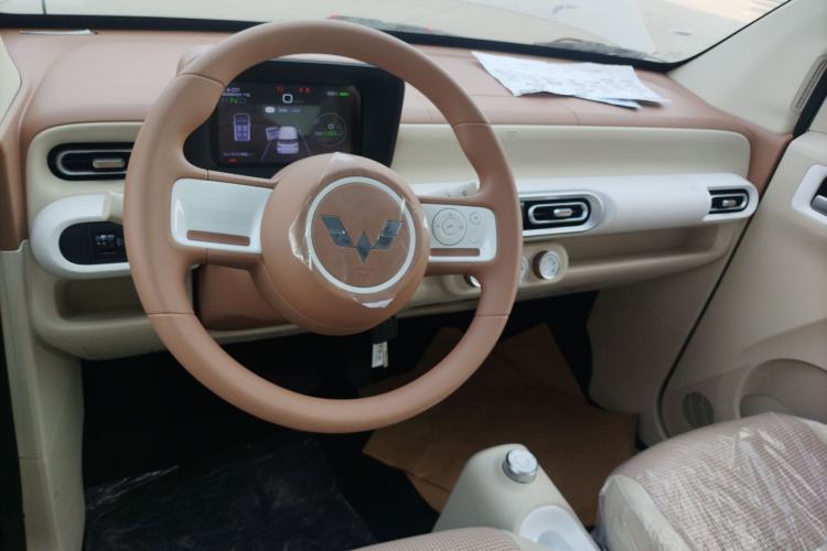 Used Wuling Hongguang MINIEV 2024 3rd Generation 215km Youth Edition
