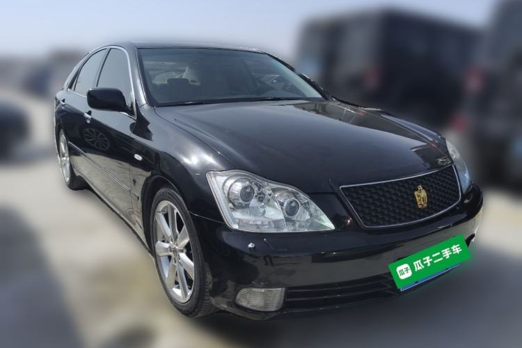 Used Toyota Crown 2007 3.0L Royal Saloon Stylish Navigation Front Right 45 Deg