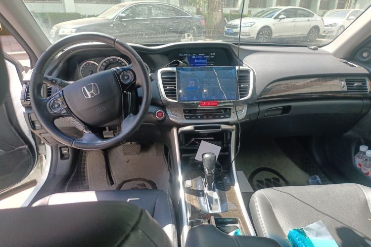 Used Honda Accord 2014 2.4L EX Luxury Edition Center Console