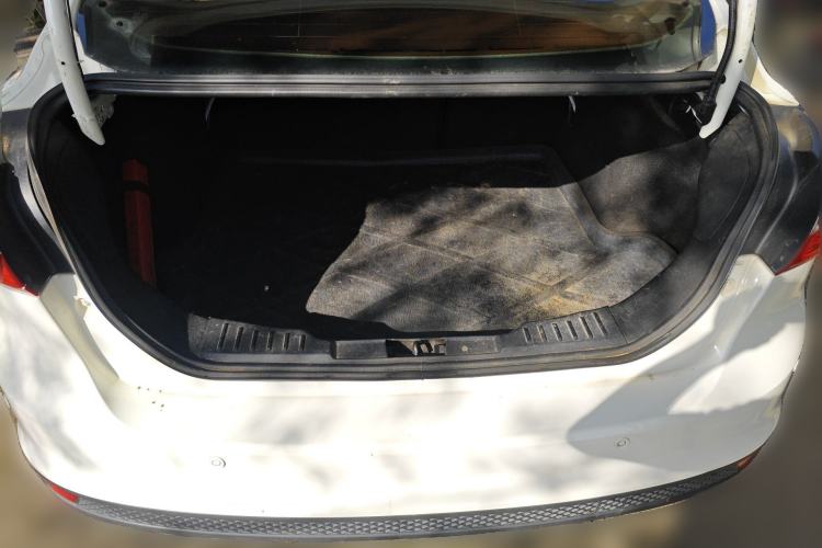 Used Ford Focus 2012 Sedan 1.6L Manual Comfort Model
