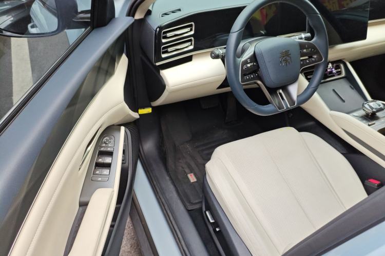 Used BYD Qin L 2024 DM-i 80KM Beyond Model
