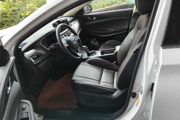 Used CHANGAN Raeton CC 2018 1.5T Automatic Zhiya Model China V Standard
