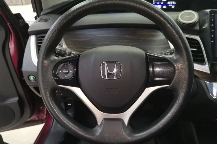 Used Honda Jade 2017 1.8L automatic Comfort version 5 seats Steering Wheel