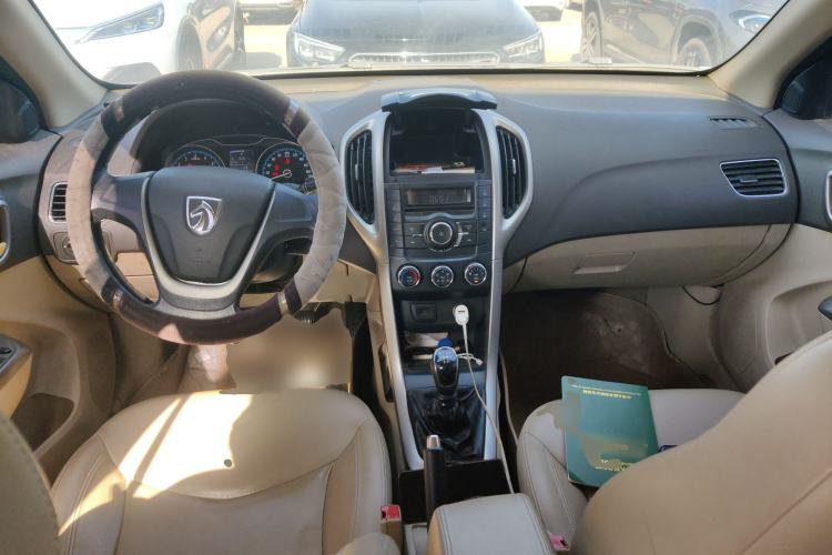 Used Baojun 630 2014 1.5L manual Comfort trim level