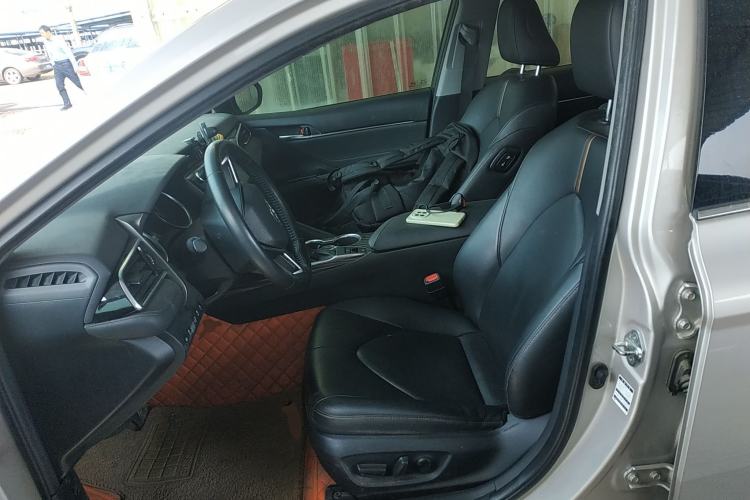 Used Toyota Camry 2019 2.0G Luxury Edition China VI Standard