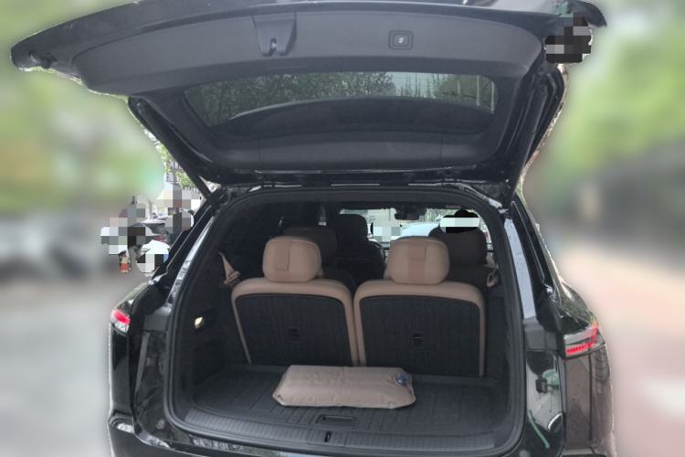 Used ONVO Luxeed L90 2025 Model—Ultra Six-Seater Version Trunk