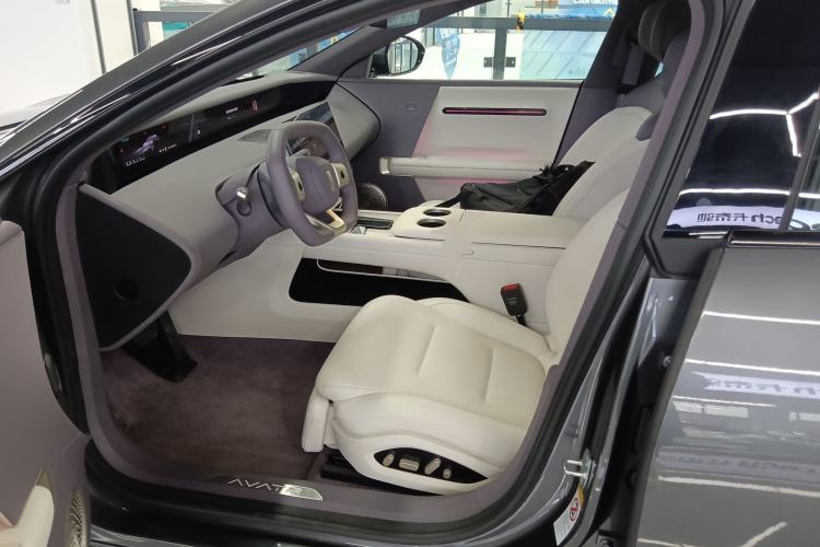 Used Avatr 06 2025 Pro Range-Extended Edition Left Front Seat